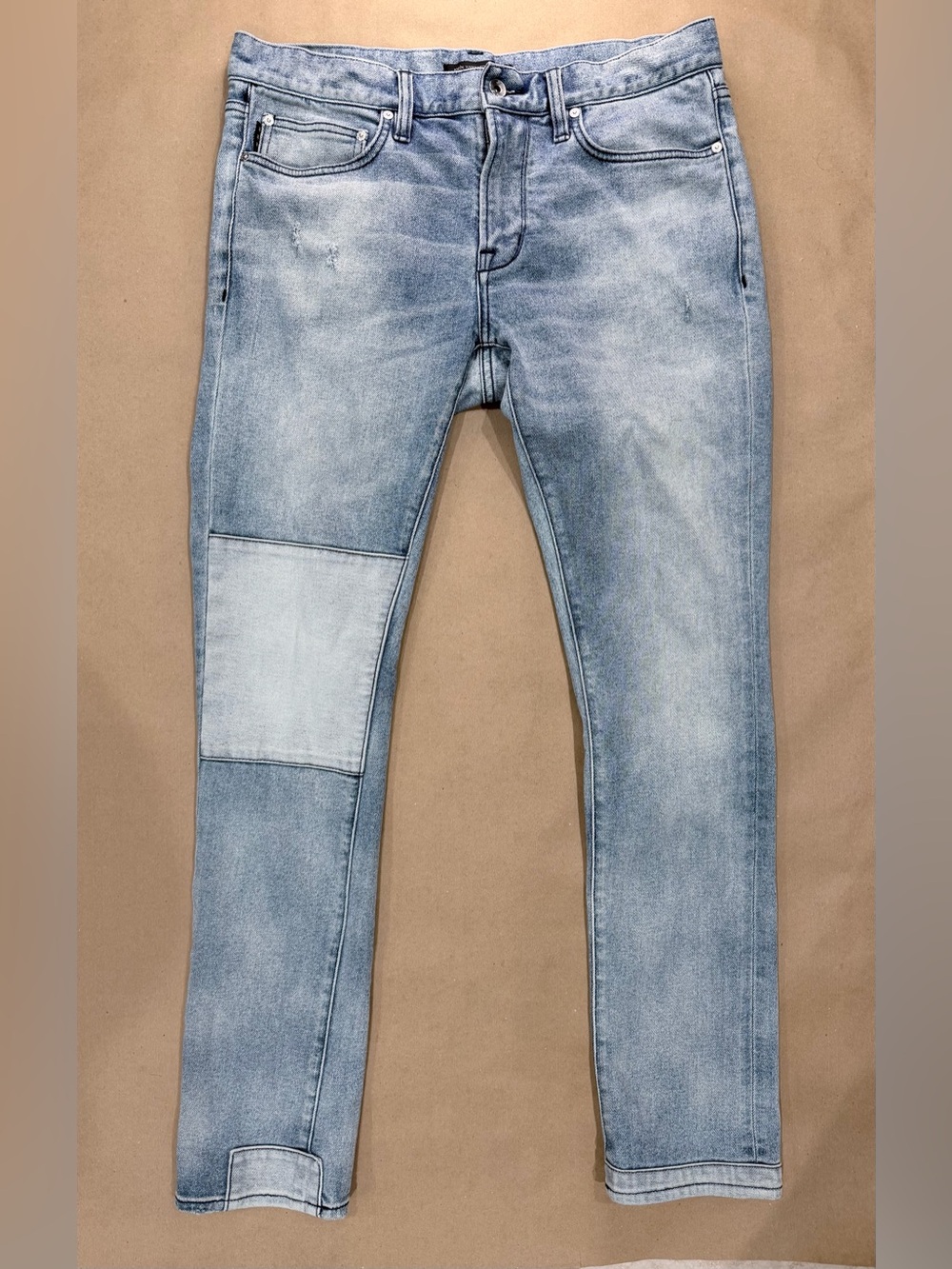 John Varvatos Wight Skinny Jeans – Light Wash
